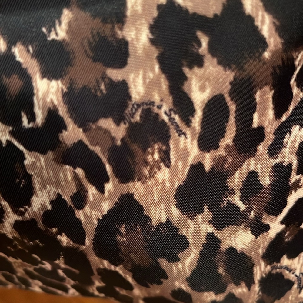 NWOT Victoria’s Secret Leopard Print Bag & Wallet Set - Picture 11 of 15